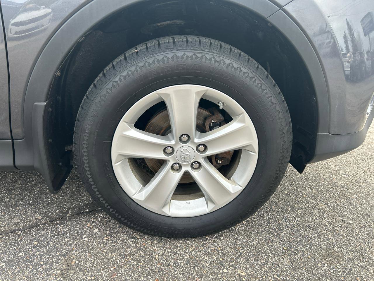 Used 2014 Toyota RAV4 XLE AWD/4WD image 25