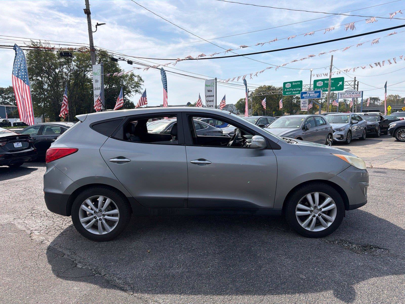 Used 2010 Hyundai Tucson Limited w/ Premium Pkg 4 FWD image 11