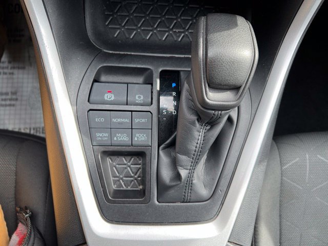 Used 2024 Toyota RAV4 XLE w/ Convenience Package AWD/4WD image 18