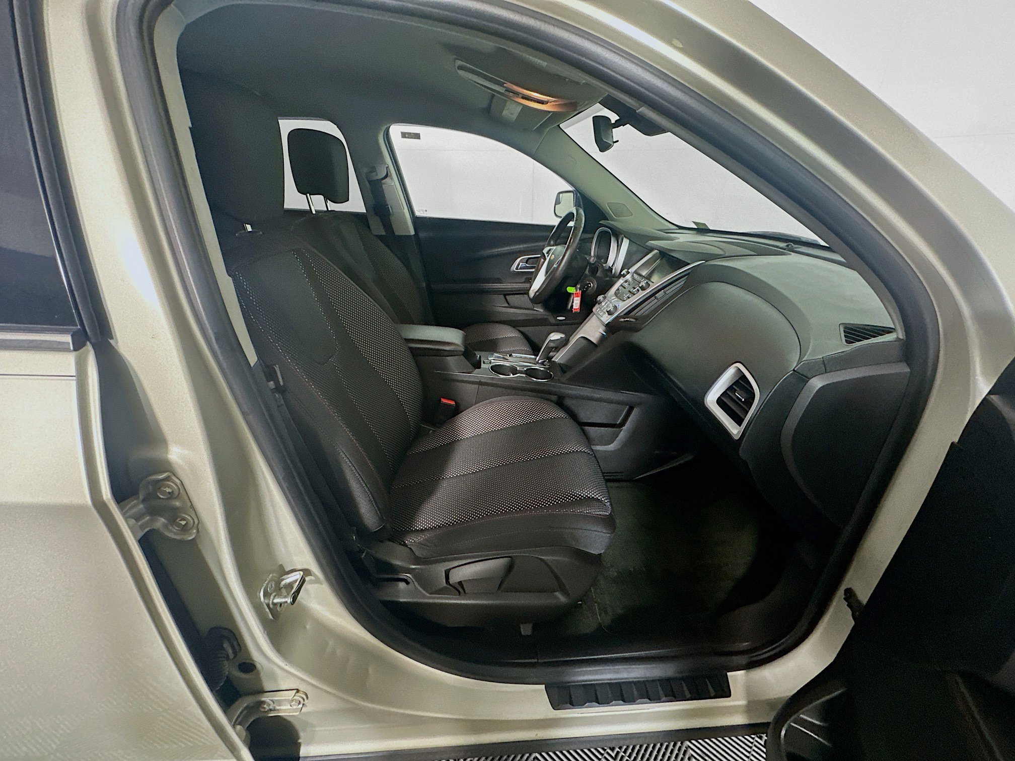 Used 2013 Chevrolet Equinox LT w/ Chrome Package image 30