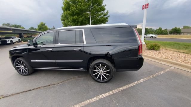 Used 2019 Cadillac Escalade ESV Platinum AWD/4WD image 6