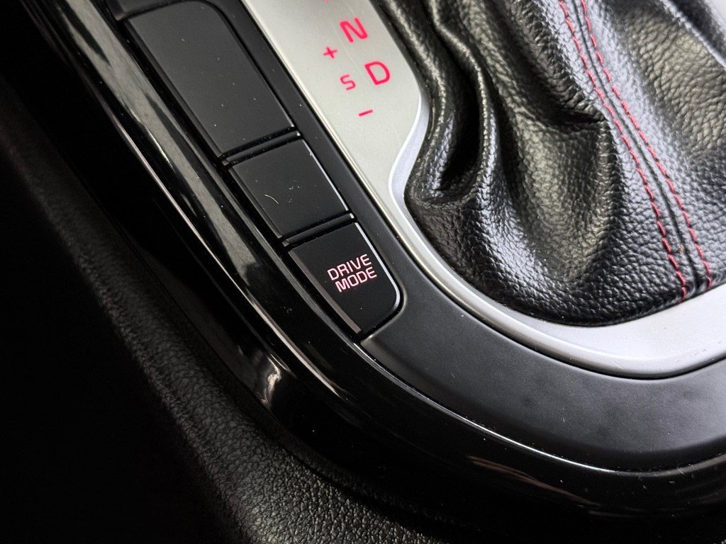 Used 2023 Kia Forte GT image 32