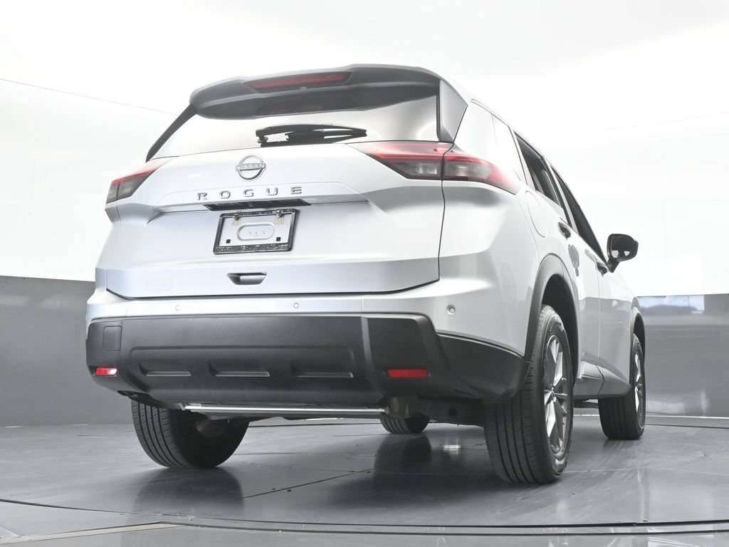 Used 2024 Nissan Rogue S FWD image 52