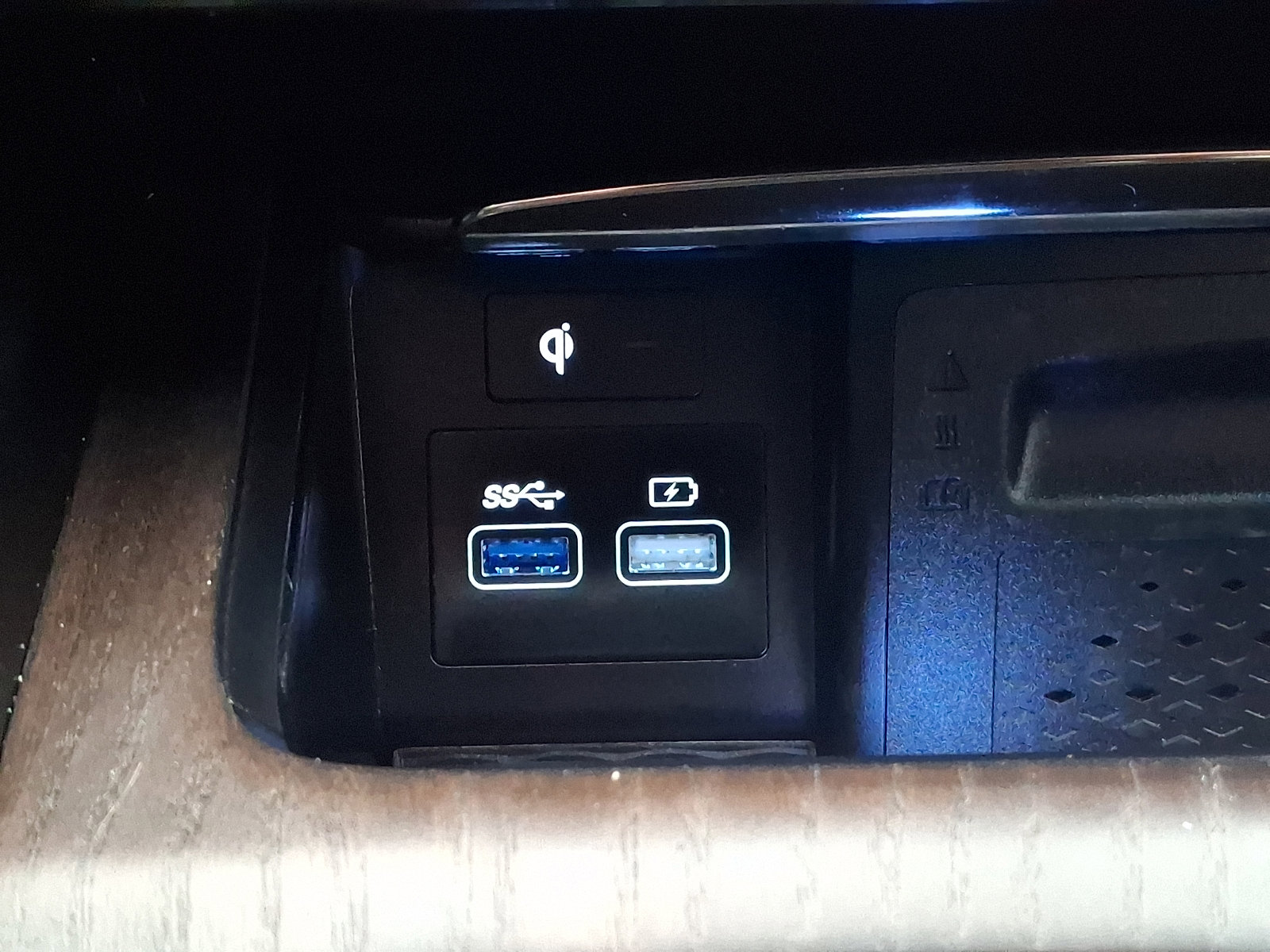 Certified 2023 Genesis GV80 2.5T image 25