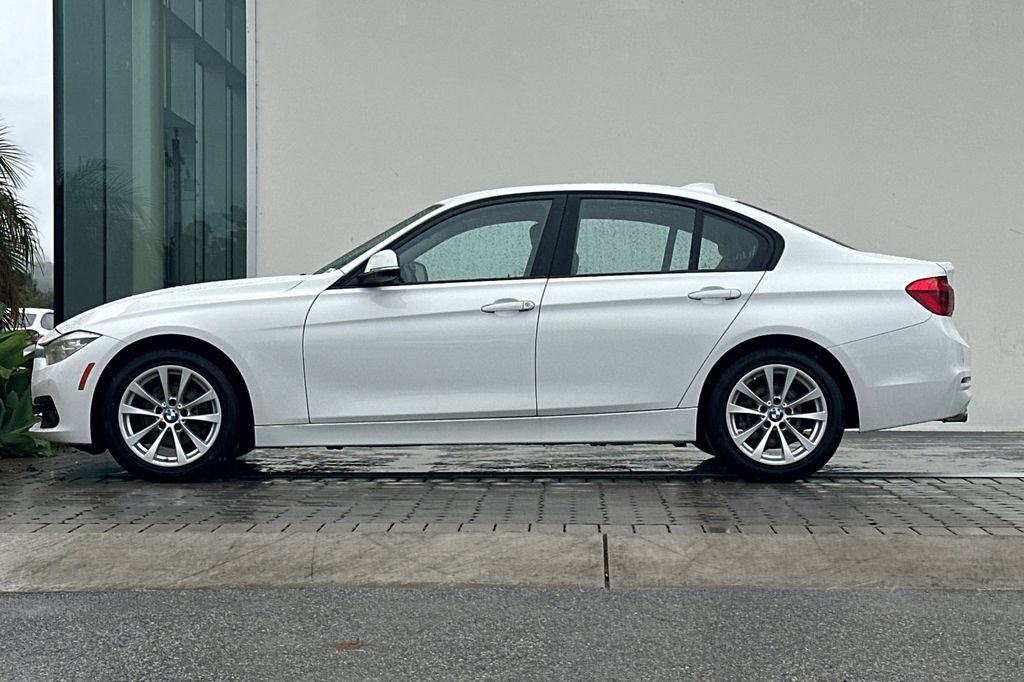 Used 2017 BMW 320i Sedan image 6
