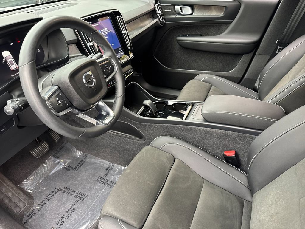 Certified 2023 Volvo XC40 Recharge Ultimate AWD/4WD image 9