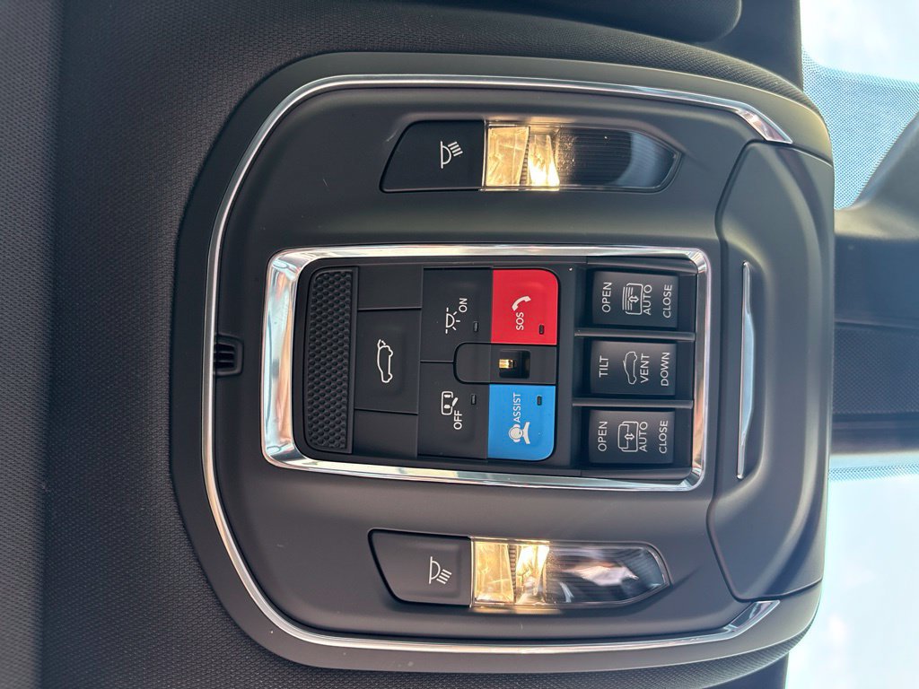 Used 2024 Jeep Wagoneer Series II w/ Convenience Group I AWD/4WD image 23
