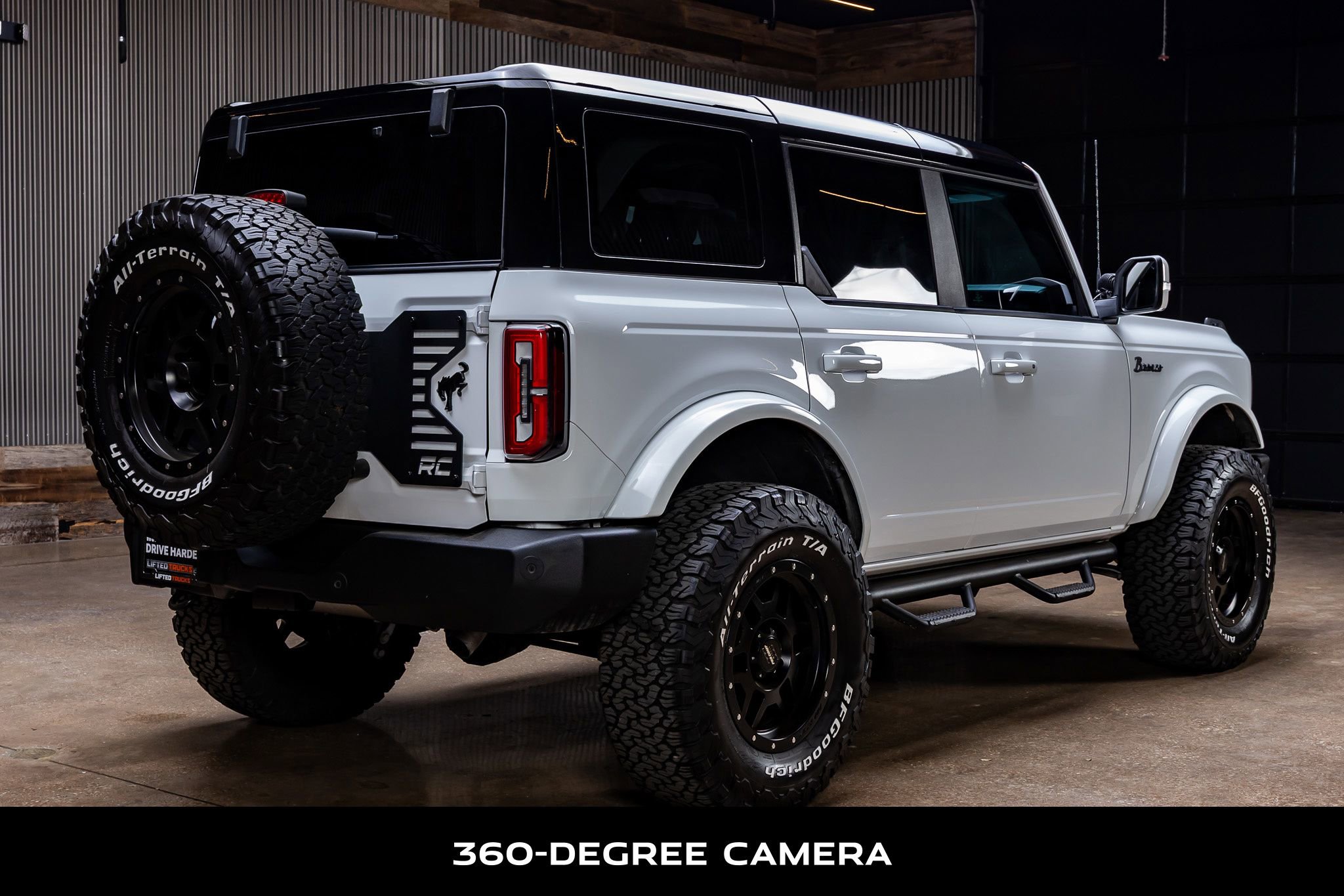 Used 2024 Ford Bronco Outer Banks image 9