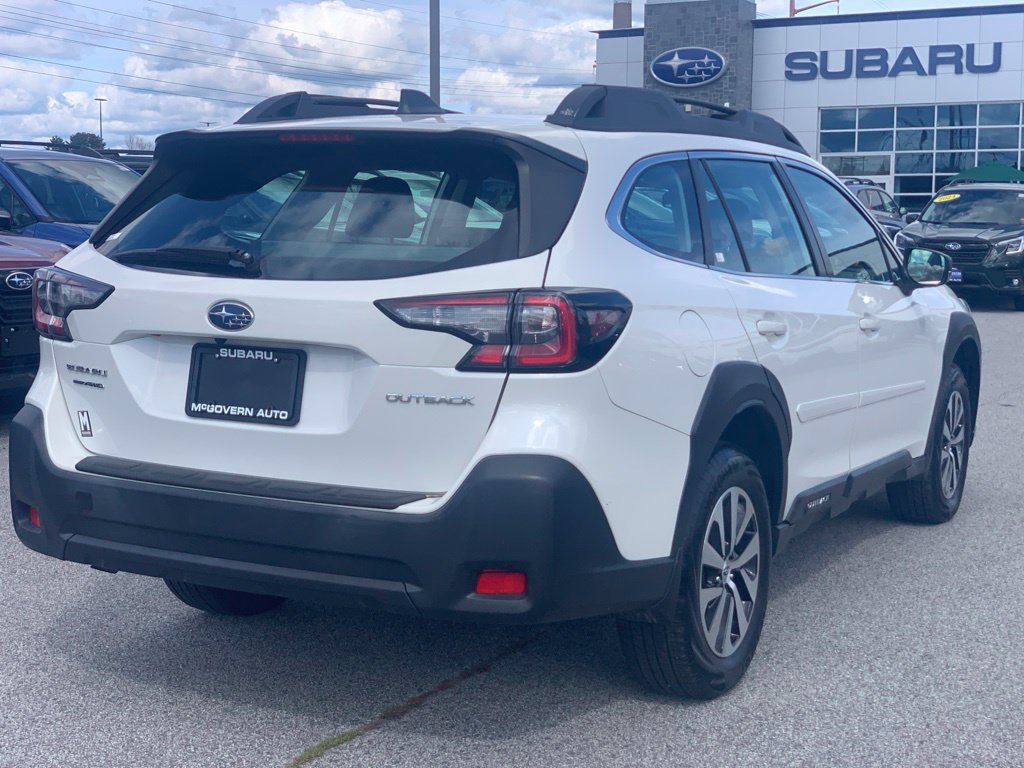 Used 2024 Subaru Outback AWD/4WD image 8