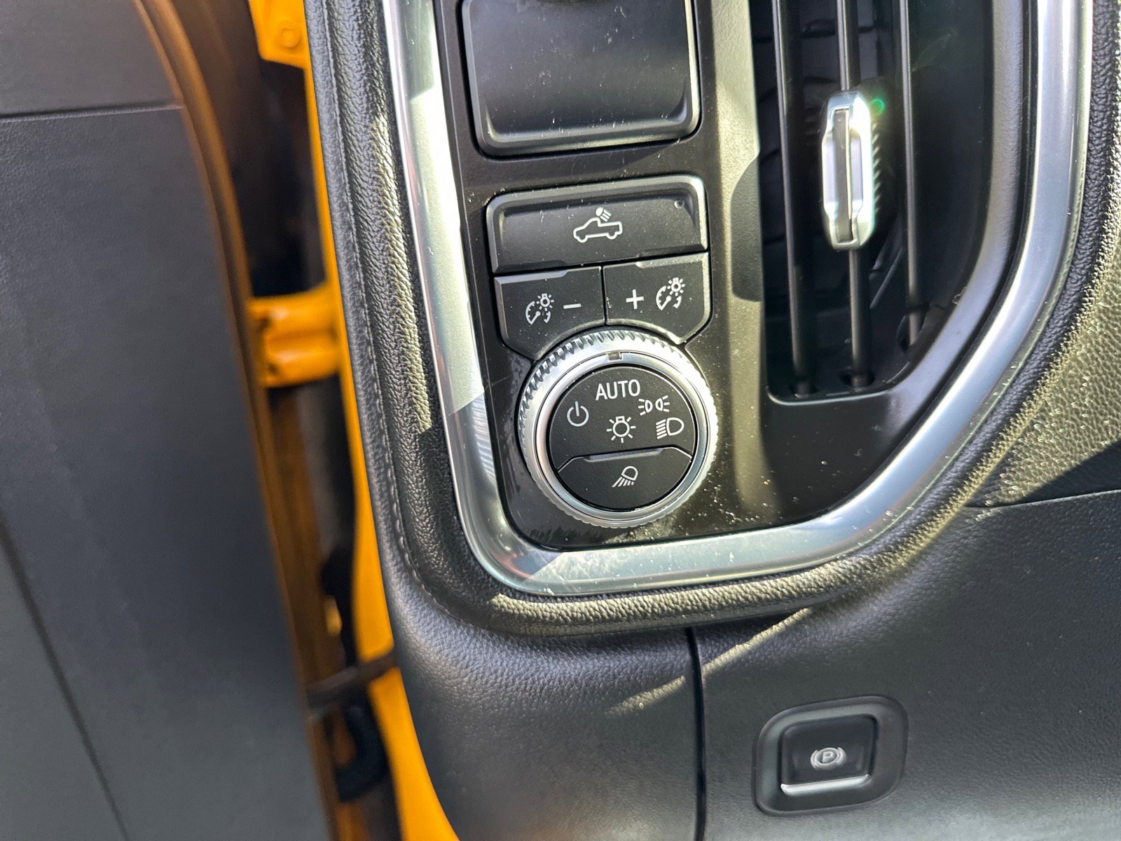 Used 2020 GMC Sierra 1500 SLE w/ SLE Convenience Package image 27