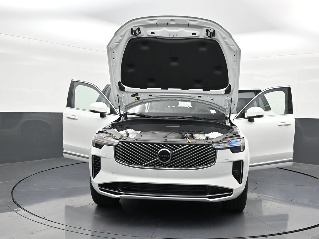 New 2026 Volvo XC90 T8 Plus w/ Protection Package Premier AWD/4WD image 34