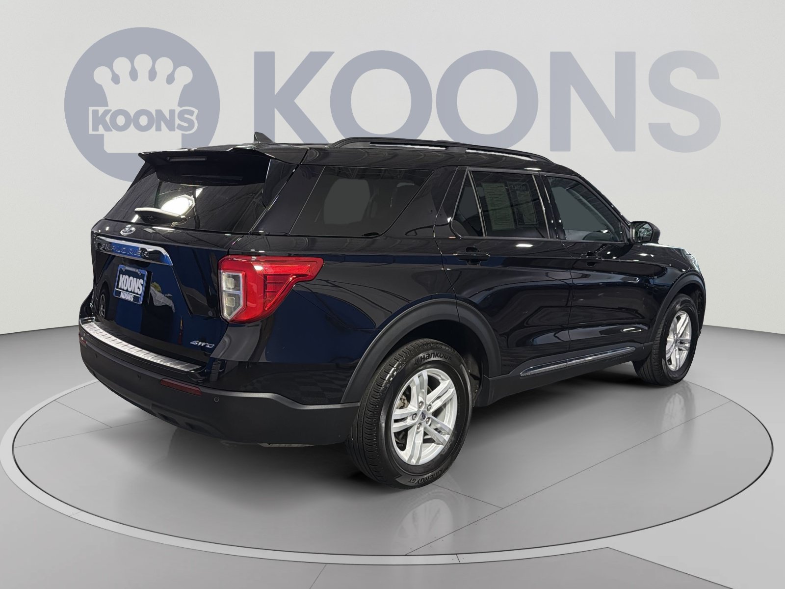 Used 2024 Ford Explorer XLT AWD/4WD image 7