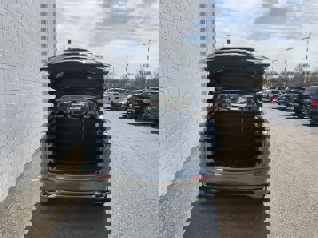 Used 2023 Buick Enclave Avenir w/ Avenir Technology Package image 8