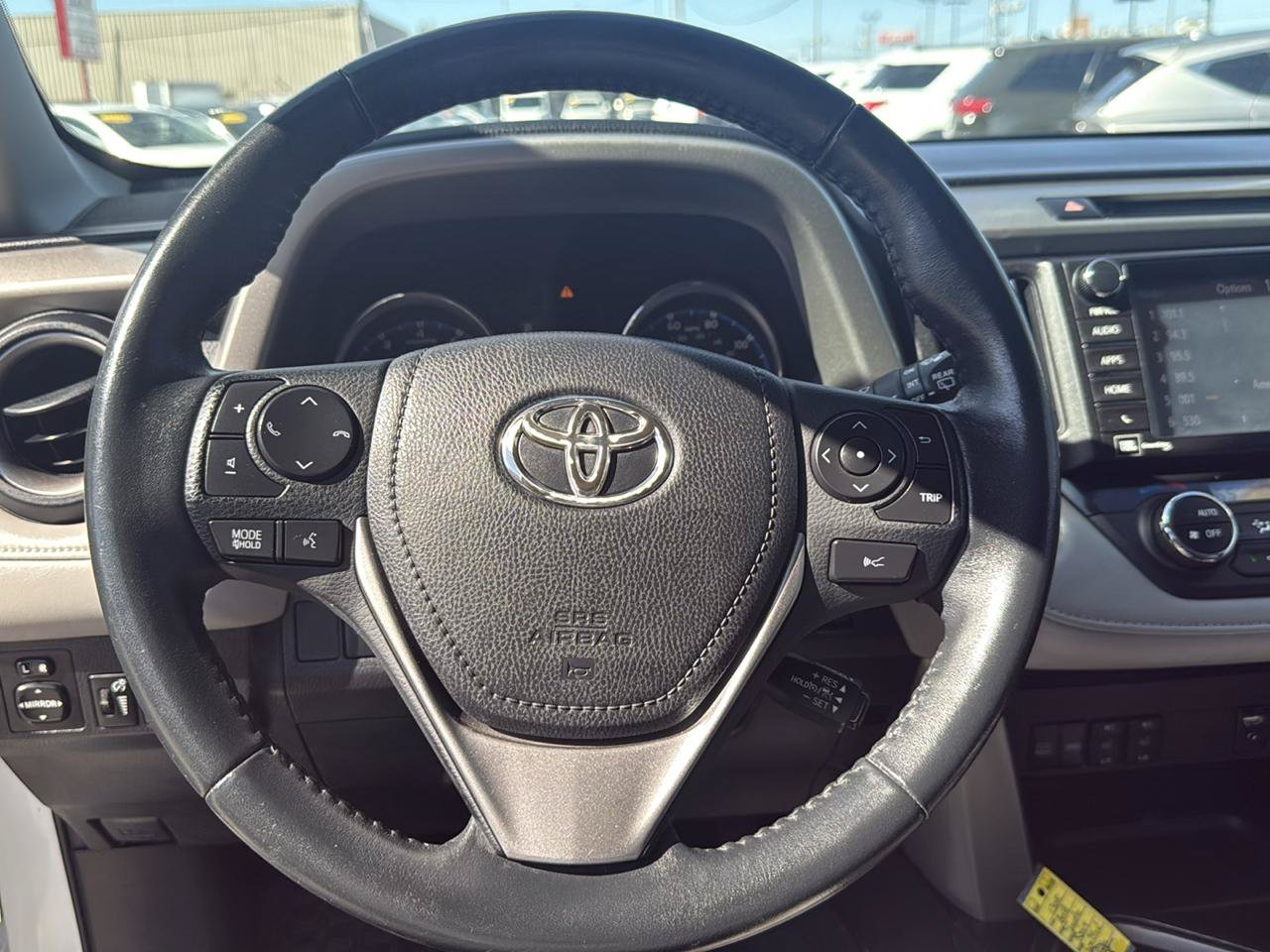 Used 2018 Toyota RAV4 Platinum FWD image 16