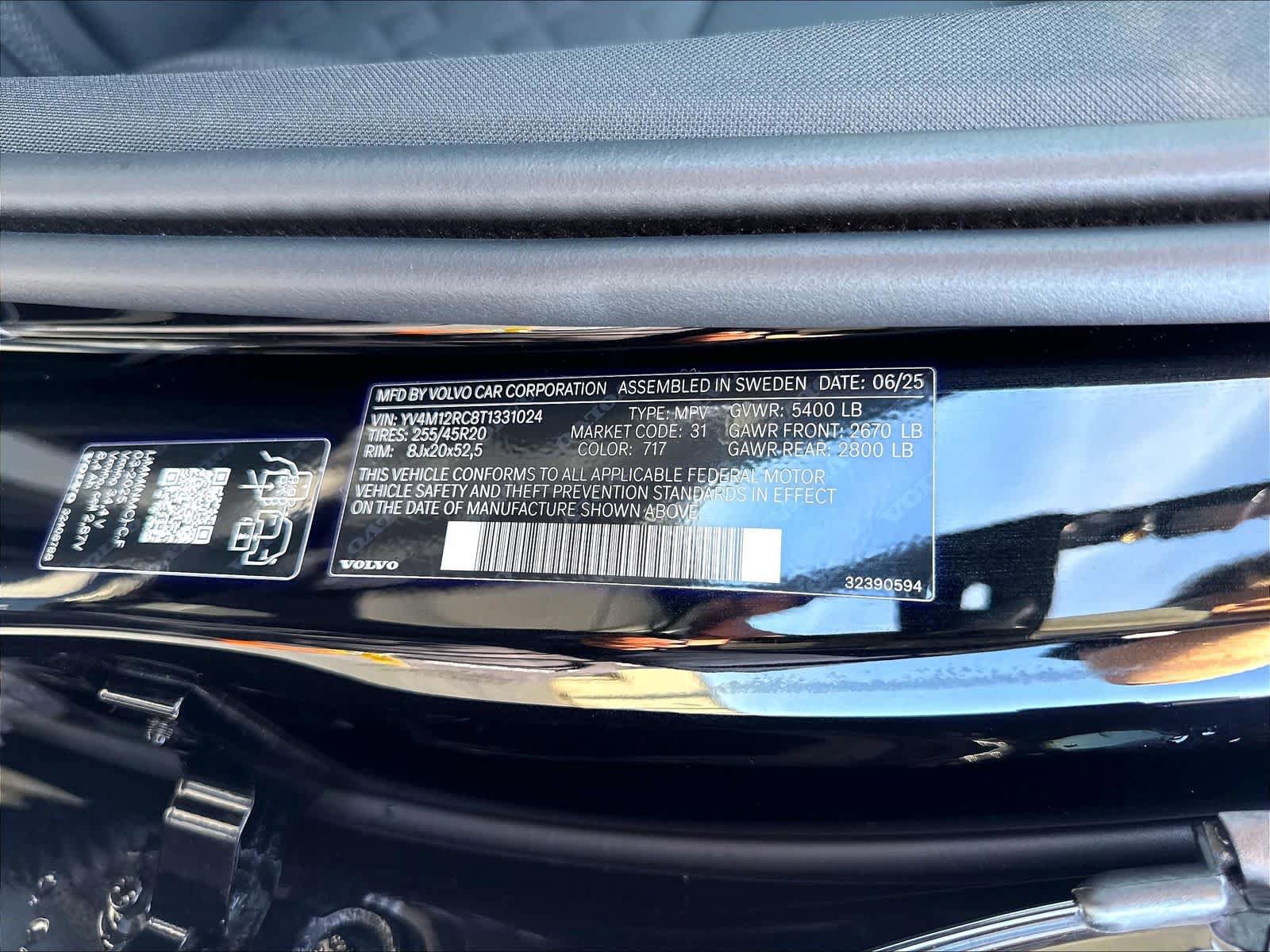 Used 2026 Volvo XC60 B5 Plus w/ Climate Package AWD/4WD image 35