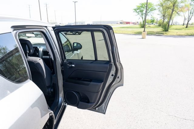 Used 2014 Jeep Compass Sport image 15