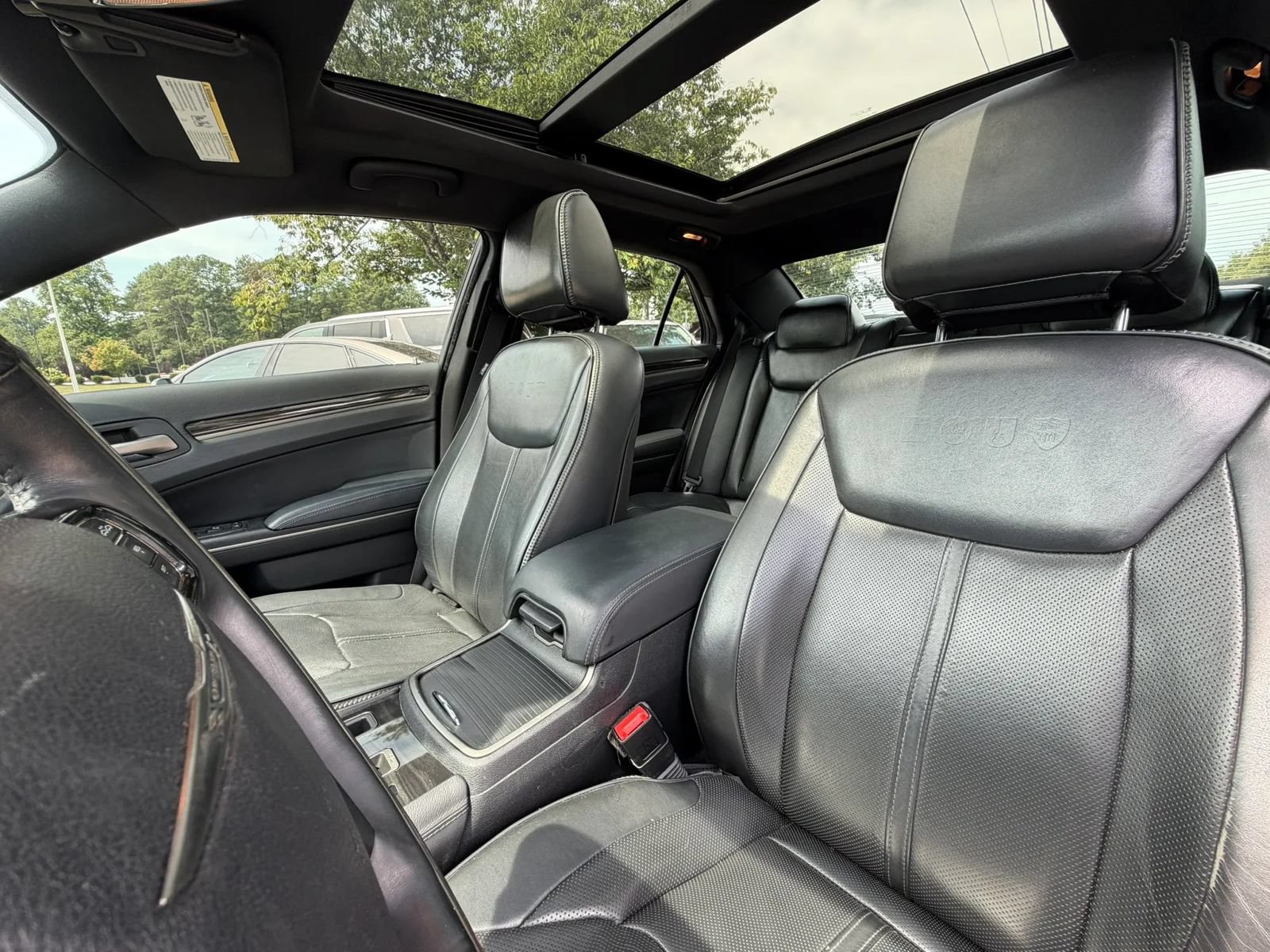 Used 2013 Chrysler 300 C RWD image 14
