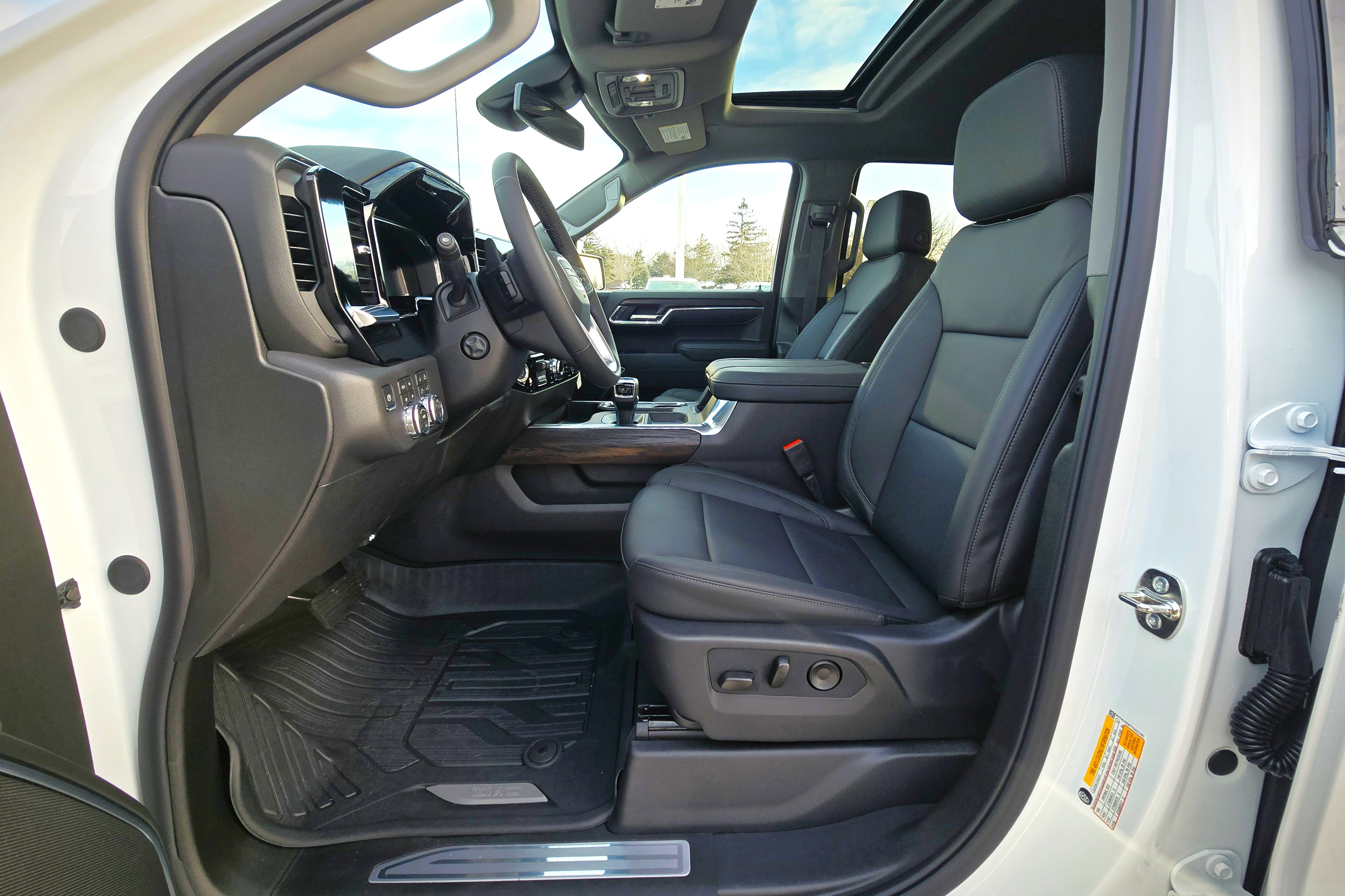 New 2026 GMC Sierra 1500 SLT w/ SLT Premium Plus Package image 12