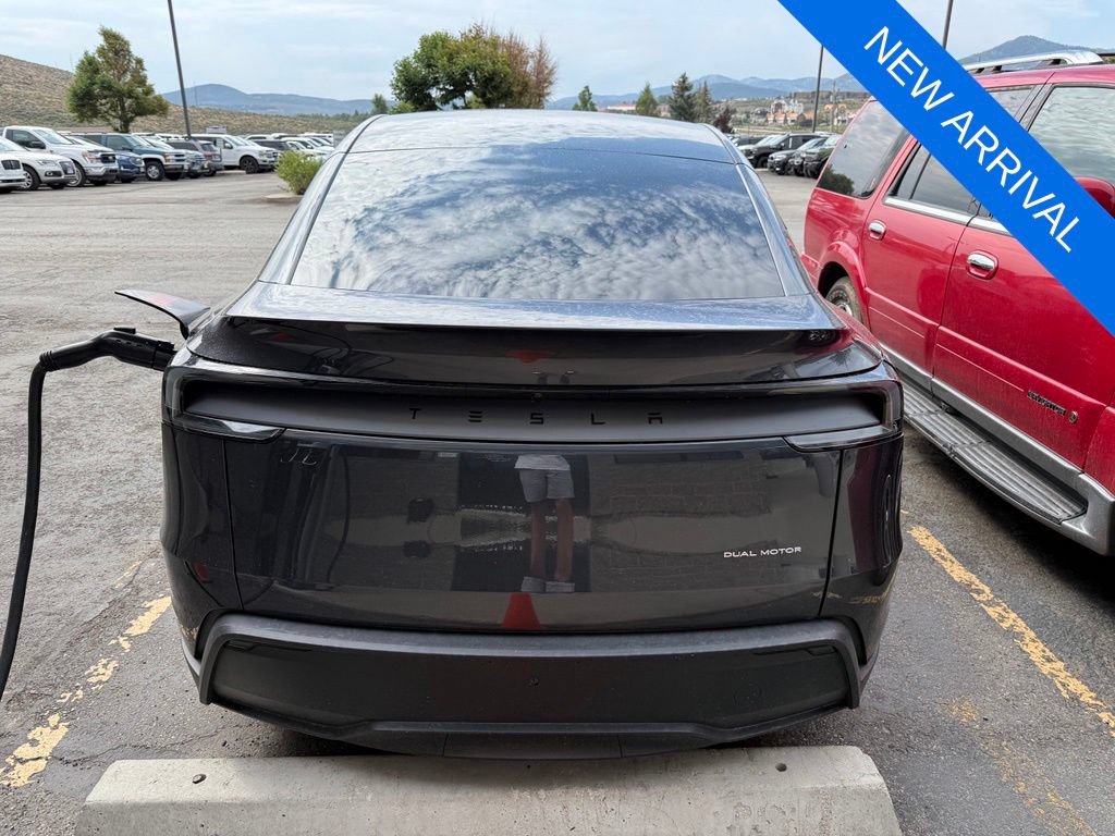 Used 2026 Tesla Model Y AWD image 6