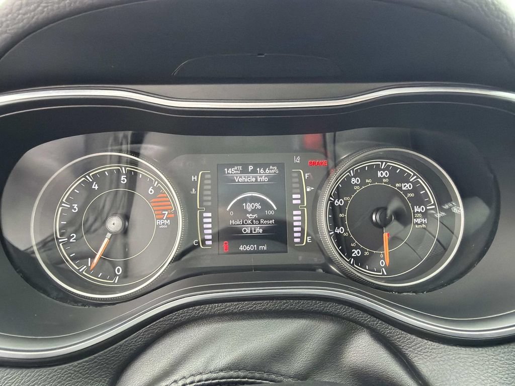 Used 2021 Jeep Cherokee Latitude Plus AWD/4WD image 28