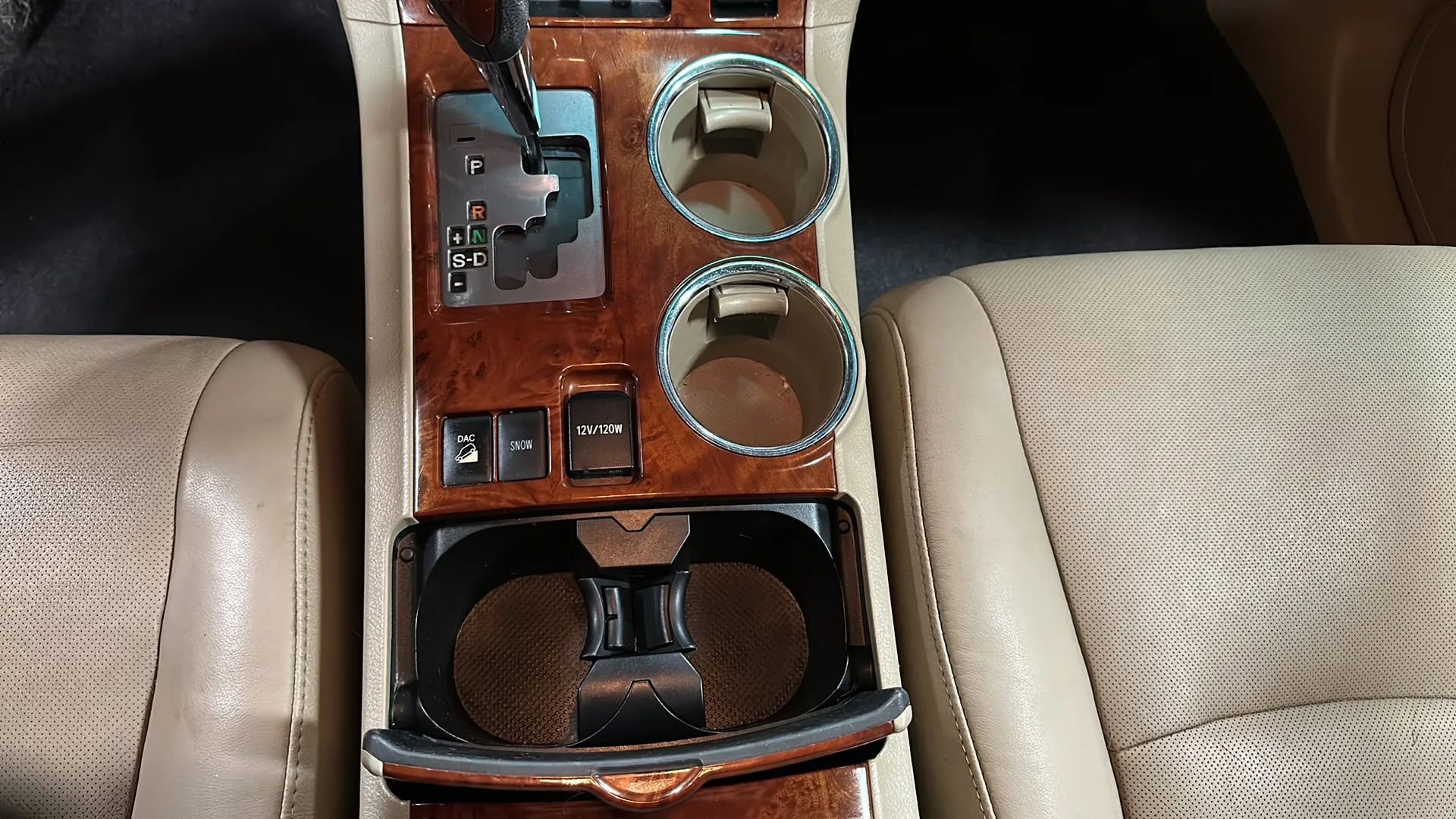 Used 2013 Toyota Highlander Limited image 27