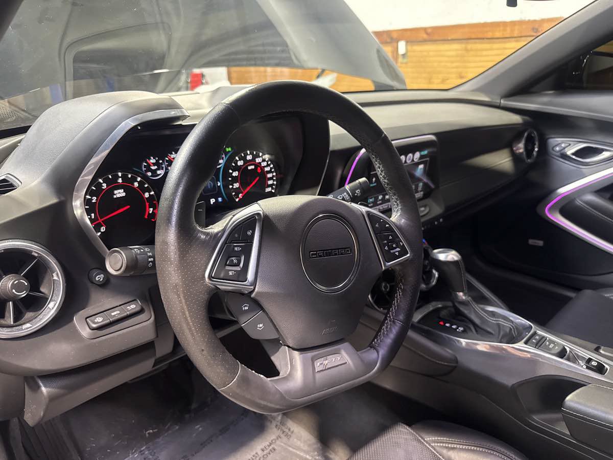 Used 2017 Chevrolet Camaro SS RWD image 13