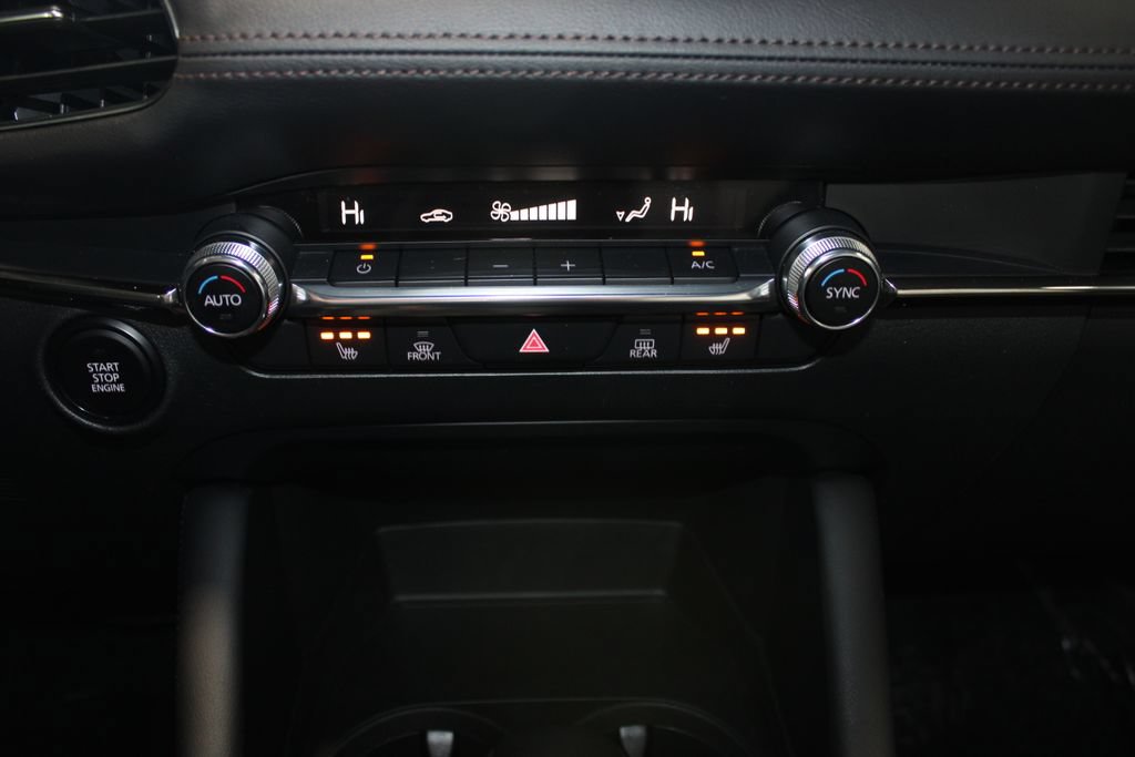 Used 2023 MAZDA MAZDA3 s FWD image 17