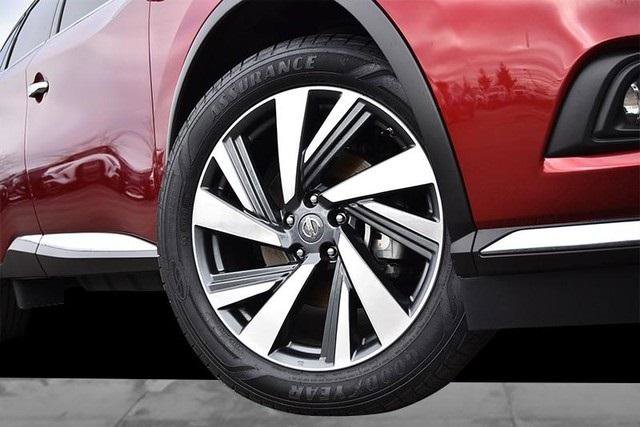 Used 2018 Nissan Murano Platinum w/ Cargo Package image 3