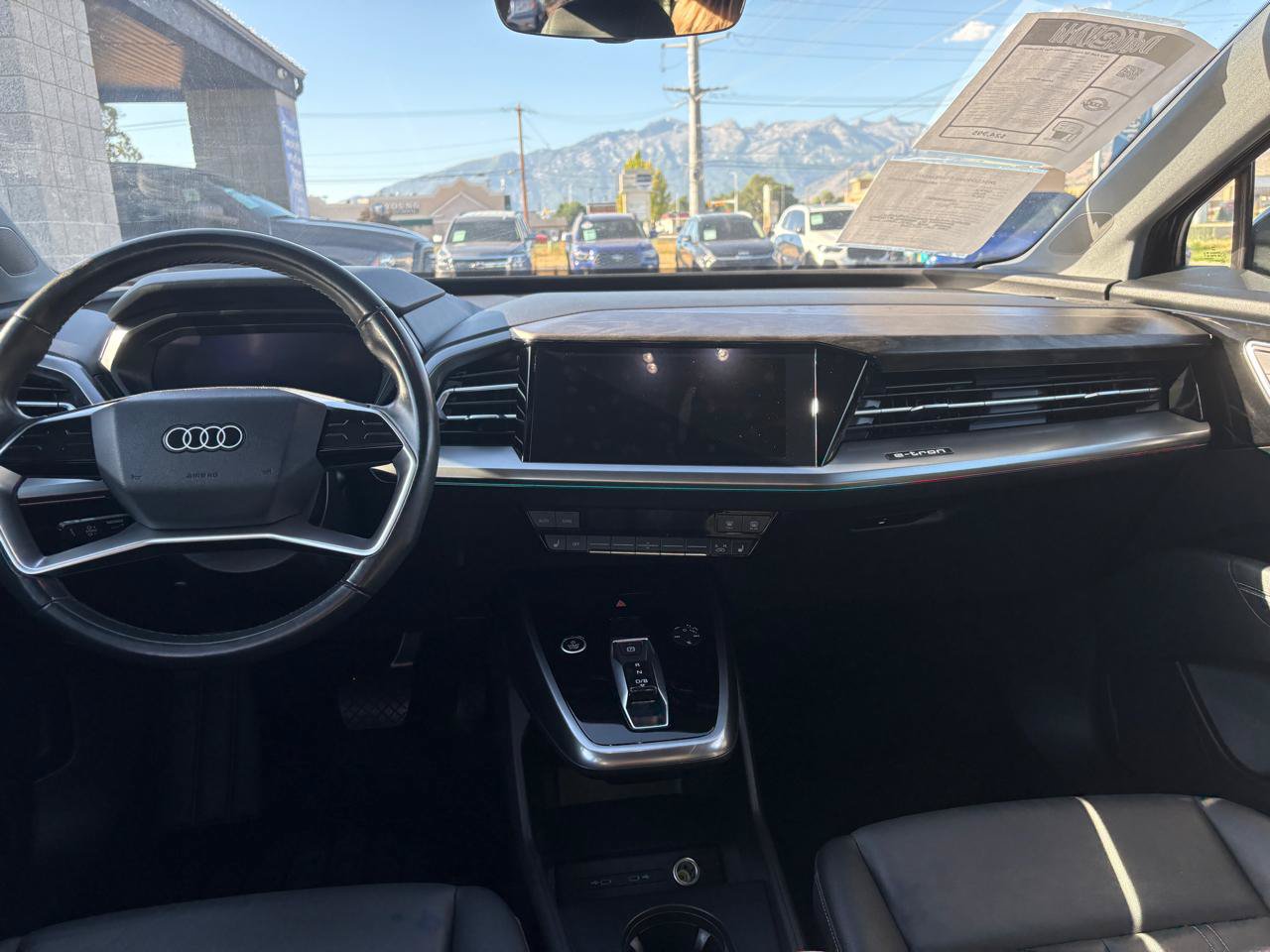Used 2022 Audi Q4 e-tron quattro Premium Plus w/ Premium Plus AWD/4WD image 10