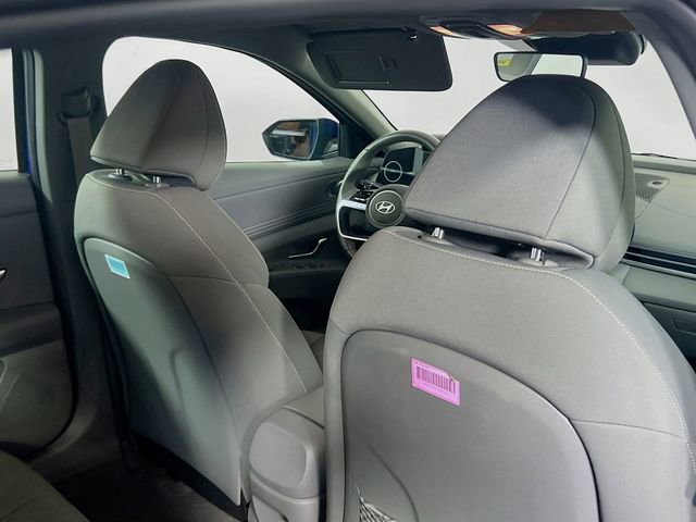 Used 2025 Hyundai Elantra SEL image 18