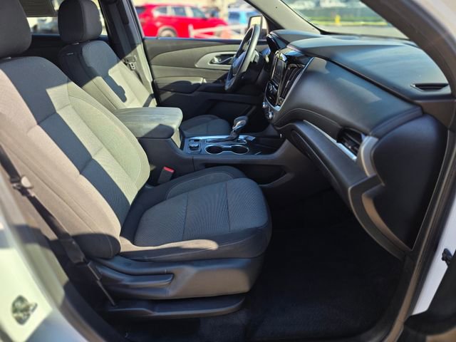 Used 2023 Chevrolet Traverse LT image 8