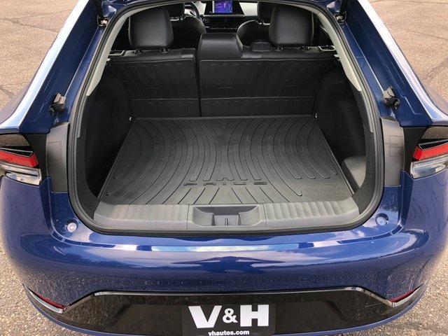 Used 2024 Toyota Prius XLE image 29