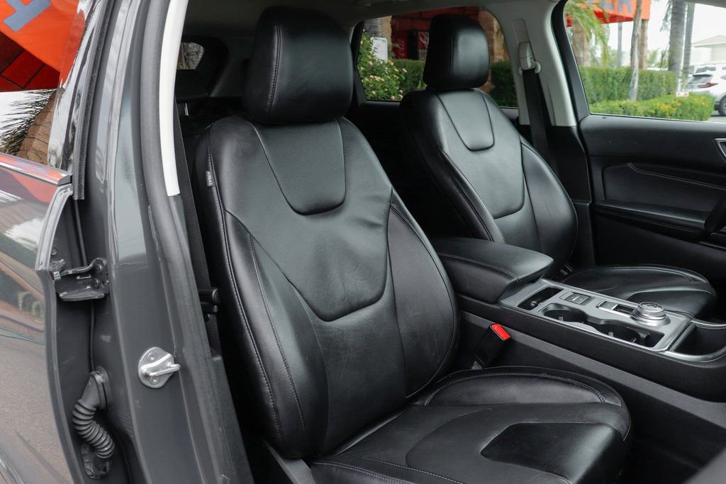 Used 2021 Ford Edge Titanium w/ Cargo Accessory Package image 46