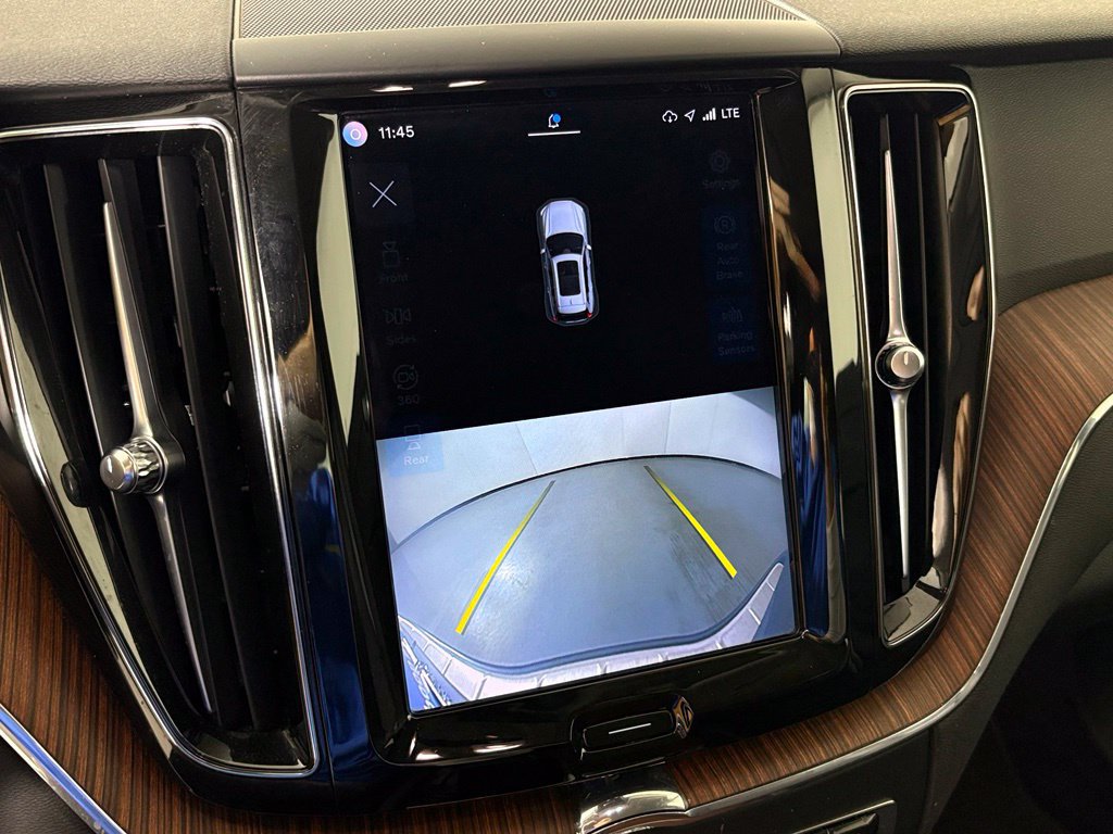 Used 2023 Volvo XC60 B5 Plus w/ Protection Package Premier FWD image 25