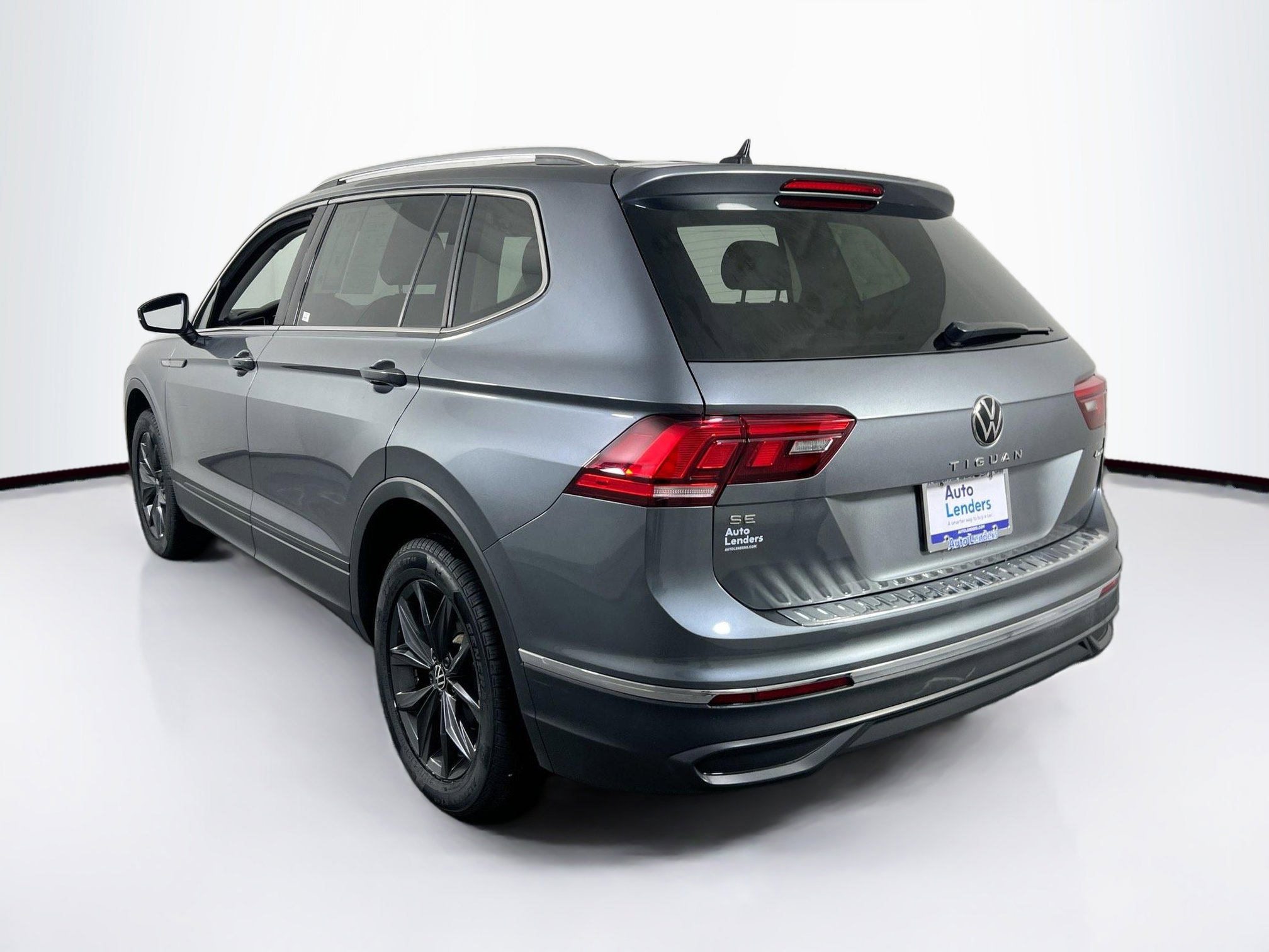 Used 2022 Volkswagen Tiguan SE AWD/4WD image 7