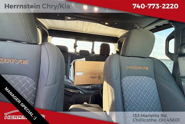 New 2026 Jeep Gladiator Mojave w/ Steel Bumper Group AWD/4WD image 25