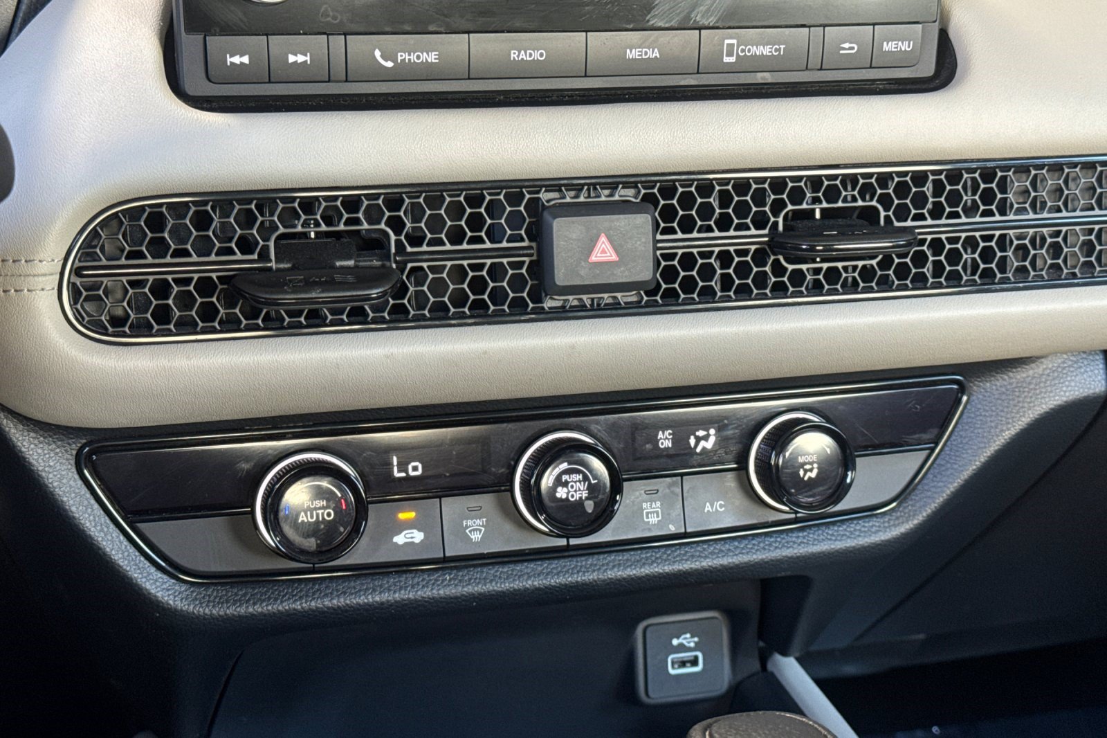 Used 2024 Honda HR-V LX image 19