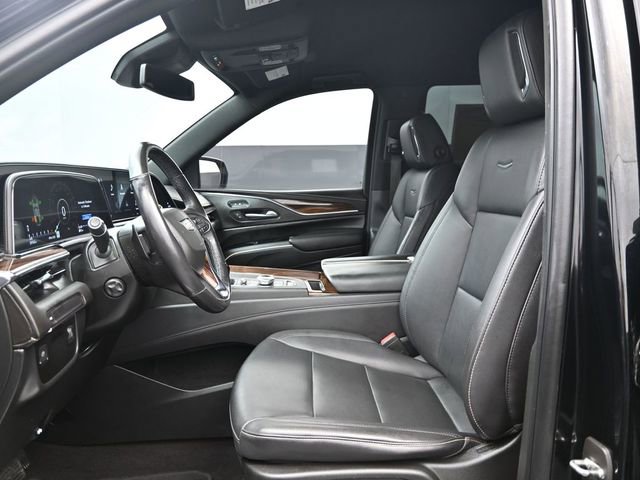 Used 2022 Cadillac Escalade Luxury image 11