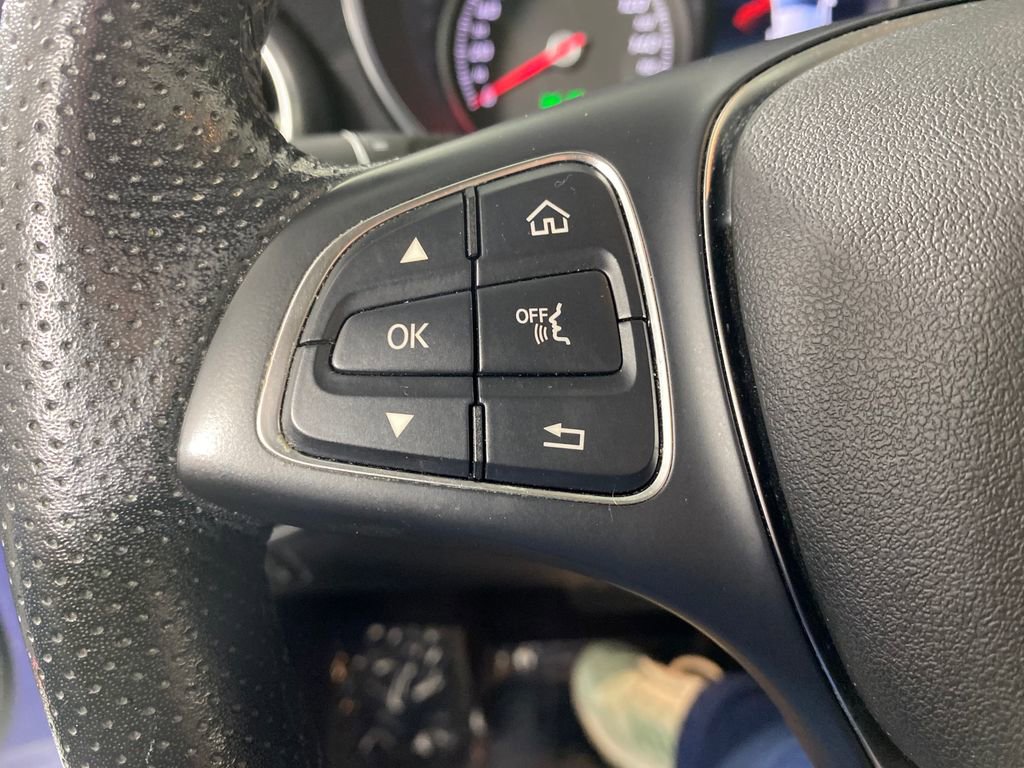 Used 2019 Mercedes-Benz GLC 300 4MATIC image 14