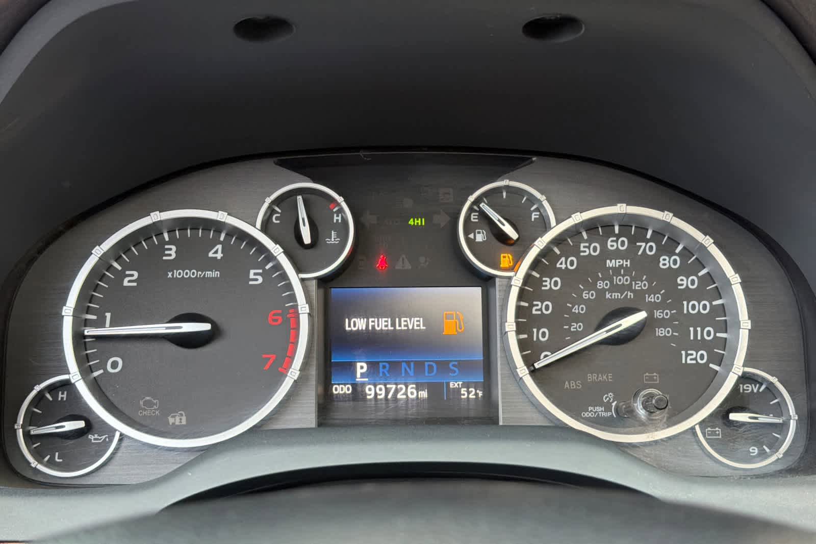 Used 2017 Toyota Tundra 4x4 CrewMax image 24