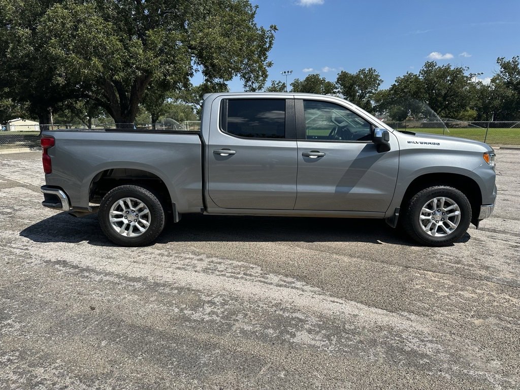 Used 2023 Chevrolet Silverado 1500 LT image 4