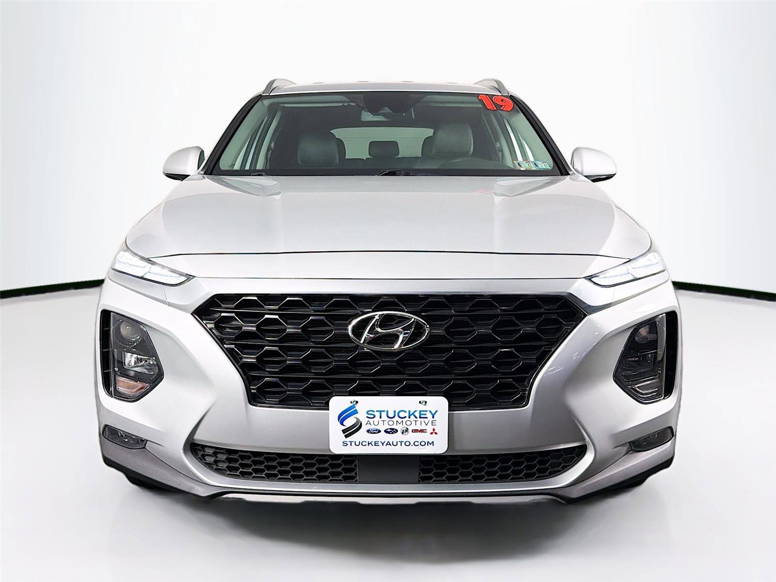 Used 2019 Hyundai Santa Fe SEL AWD/4WD image 2
