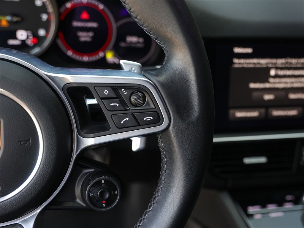 Certified 2023 Porsche Cayenne Platinum Edition image 22