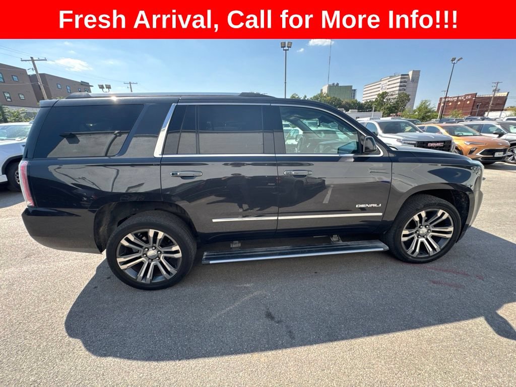 Used 2020 GMC Yukon Denali w/ Denali Premium Package AWD/4WD image 25