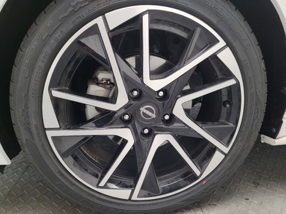 Used 2024 Nissan Sentra SR FWD image 31