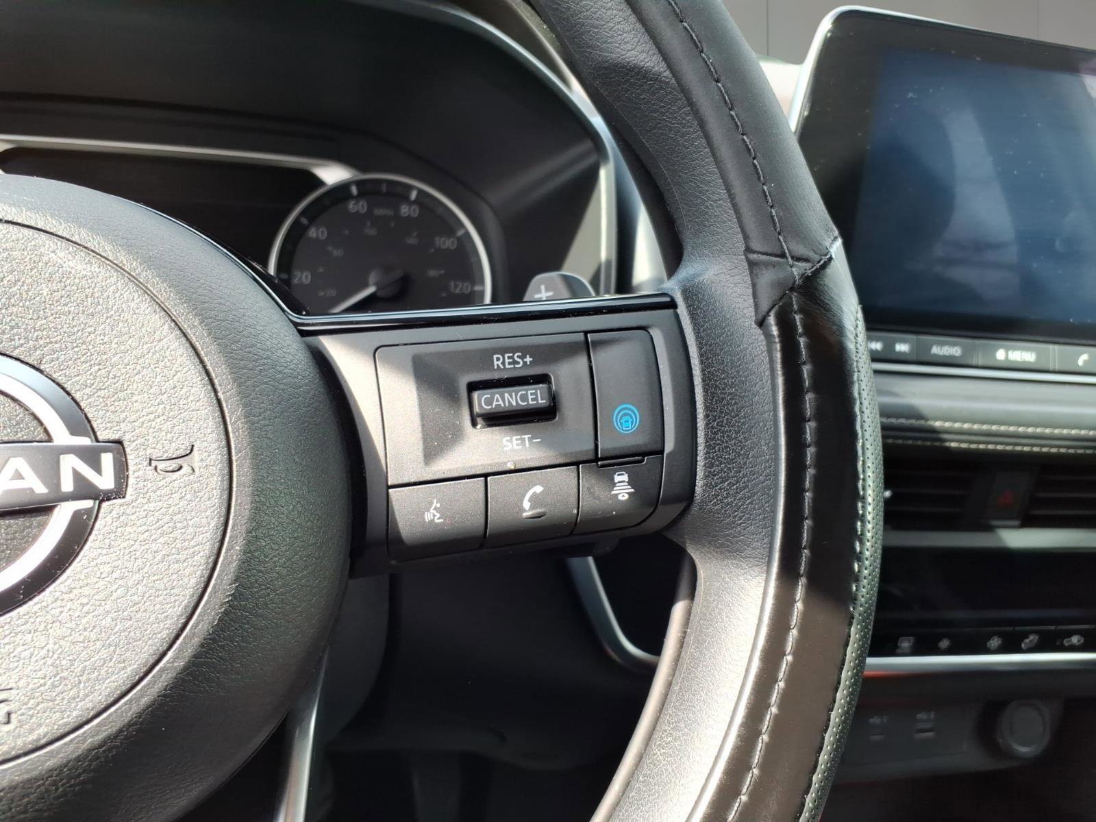 Used 2023 Nissan Rogue SV image 13