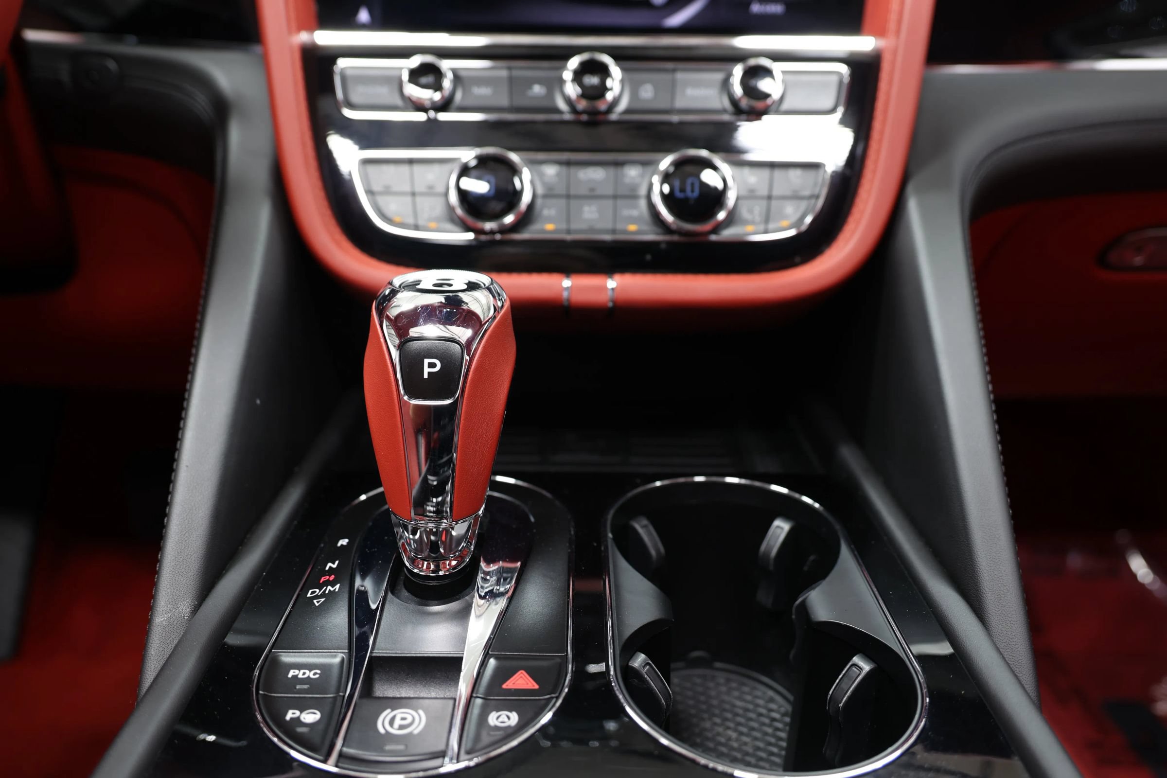 Used 2022 Bentley Bentayga AWD/4WD image 50