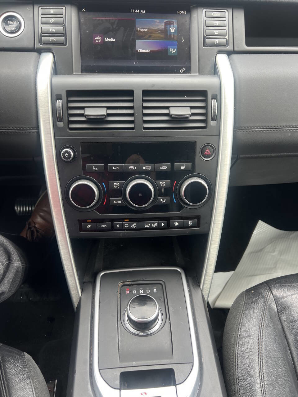 Used 2017 Land Rover Discovery Sport SE AWD/4WD image 13