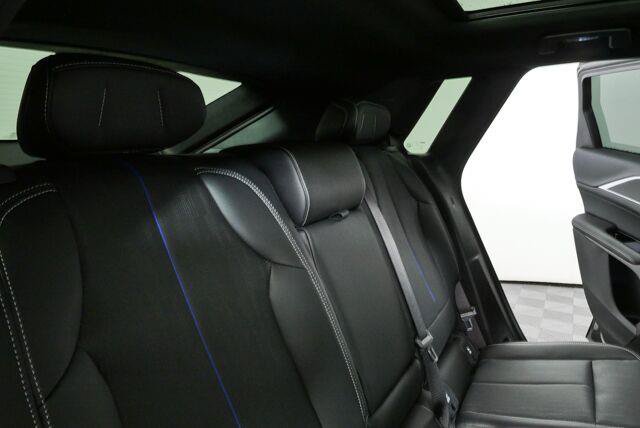 Used 2025 Cadillac Lyriq Sport AWD/4WD image 32