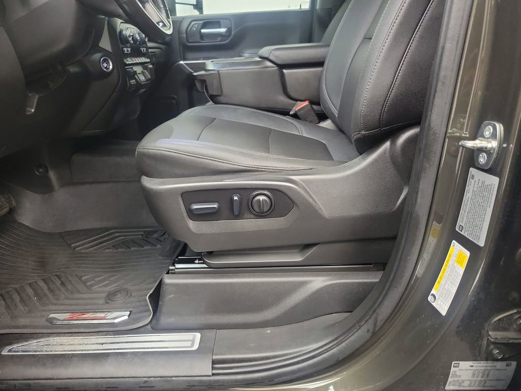 Used 2023 Chevrolet Silverado 3500 LTZ image 12